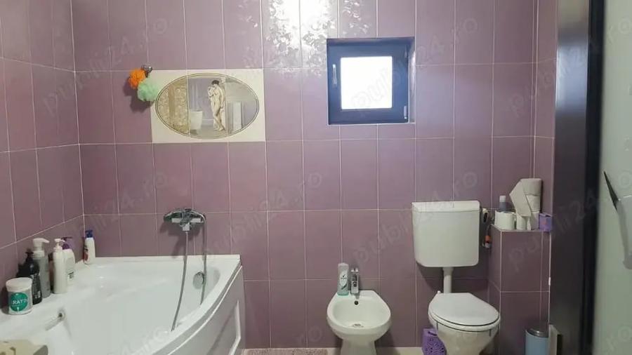 Casă cu 5 camere în Central