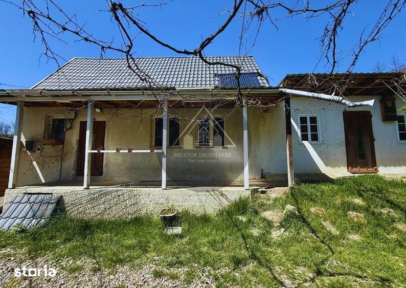 Casă cu 2 camere cu Teren 1414 Mp în Laslea