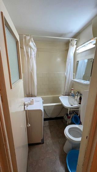 Apartament cu 3 camere semidecomandat, mobilat în Parcul Circului