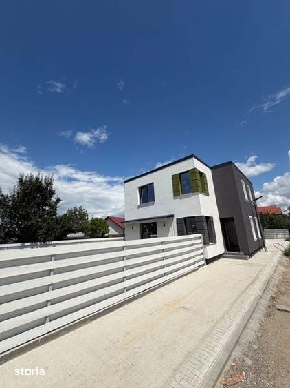 Casă cu 4 camere cu Teren 100 Mp în Central