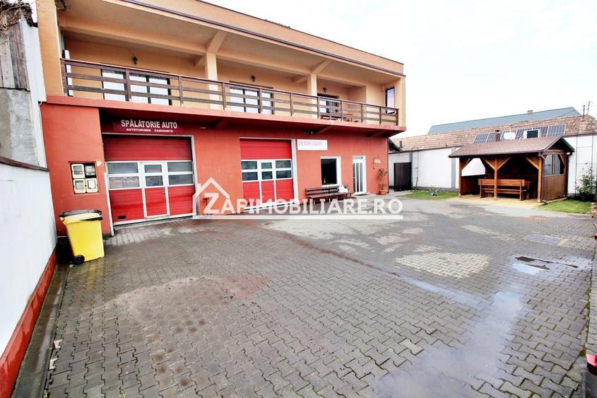 Casă individuală cu 7 camere cu Canalizare în Unirii