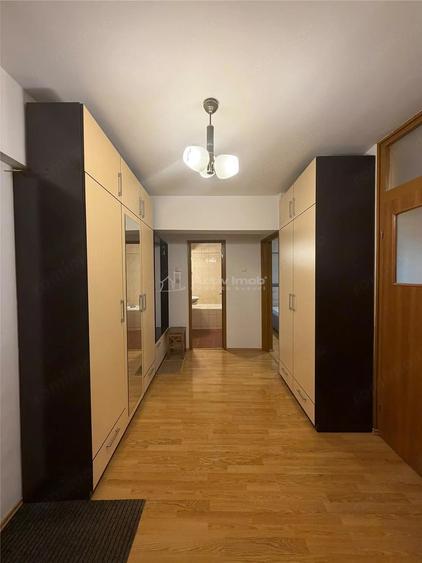 2 Camere, Brancoveanu, vis a vis de statia de metrou, Parcare - 11