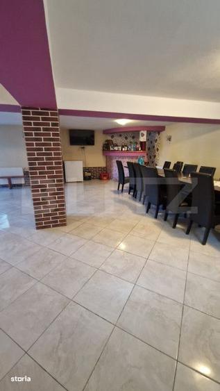 Casă cu 4 camere cu Teren 1600 Mp în Vulcan