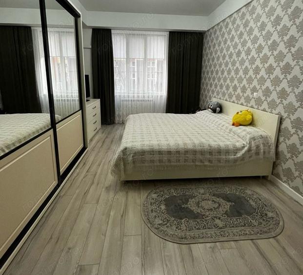Apartament cu 3 camere decomandat în Odobescu