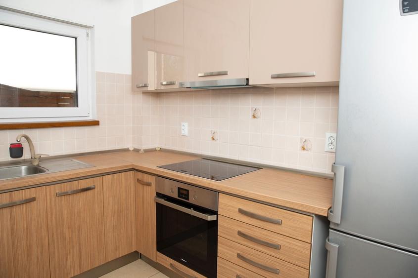 Apartament cu 2 camere decomandat în Borhanci