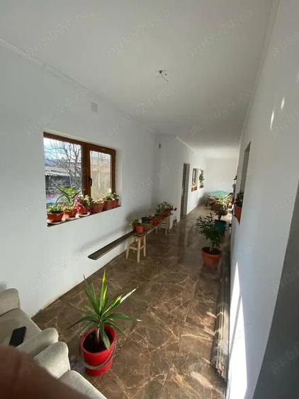 Casă cu 2 camere cu Teren 500 Mp în Turnu Măgurele