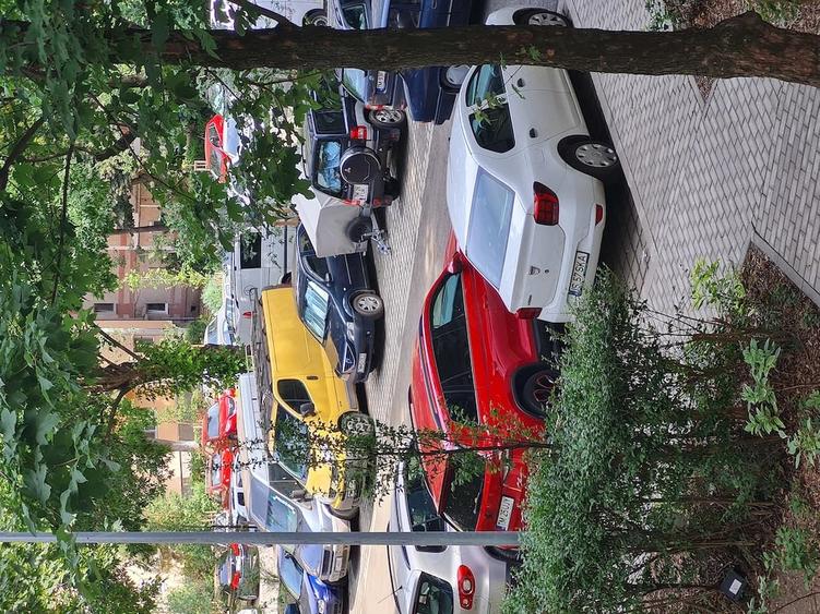 Garsonieră decomandată în Lipovei