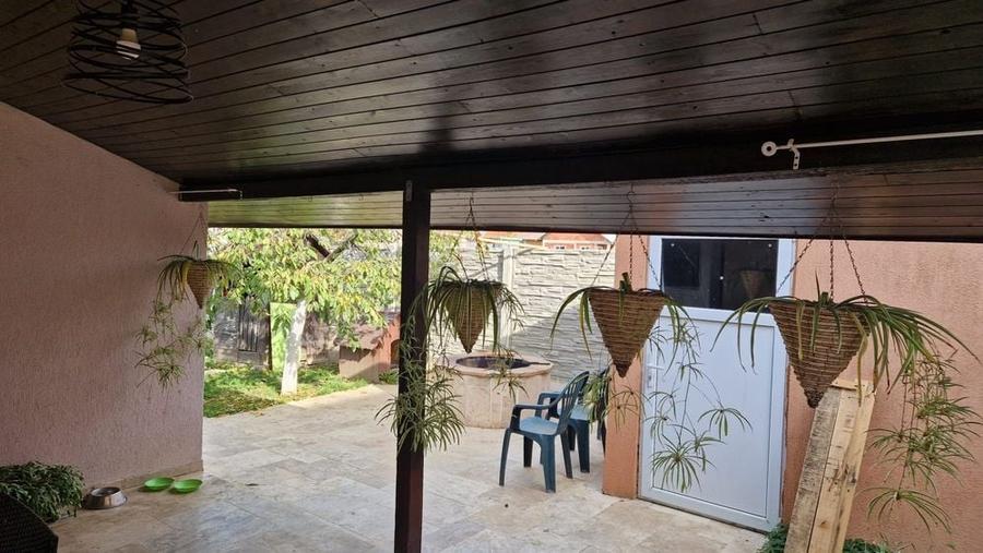 Casă cu 4 camere în Sânmihaiu Român