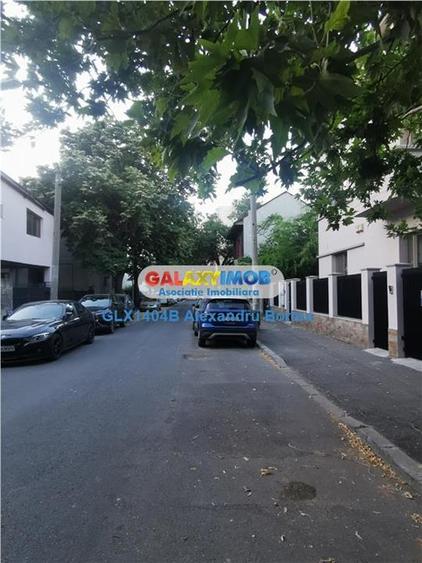 Stefan cel Mare - Ghiocei, casa 3 camere + curte - 12