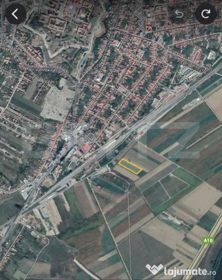 Teren de 2500 mp, în Central