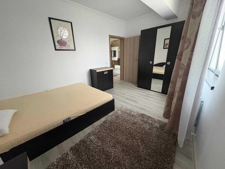 Apartament cu 3 camere semidecomandat în Central