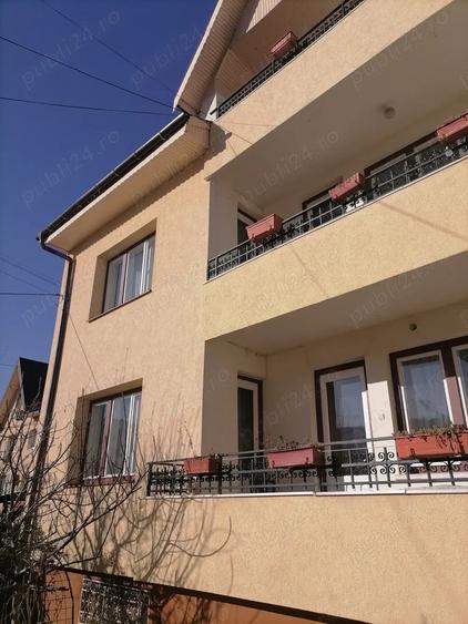 Casă cu 6 camere cu Teren 321 Mp în Central