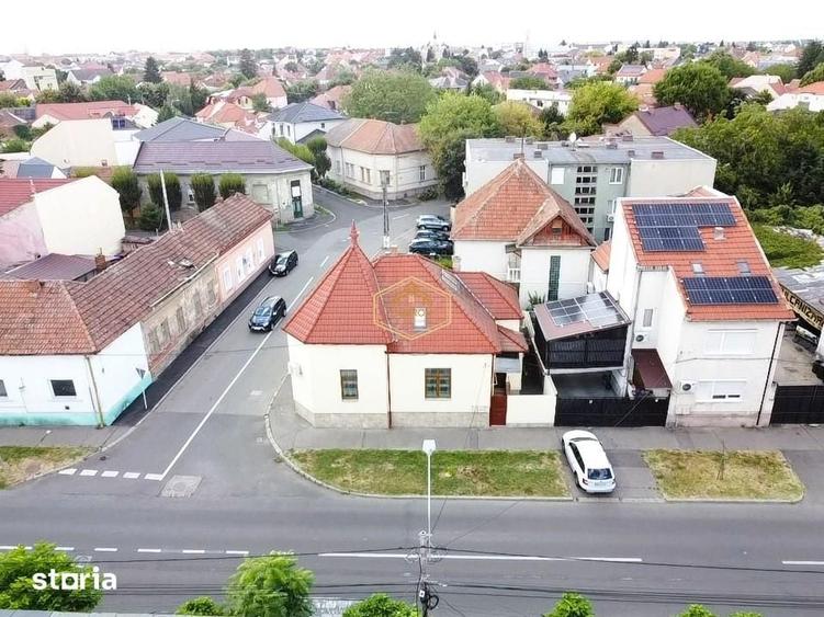 Casă cu 5 camere cu Teren 295 Mp în Central