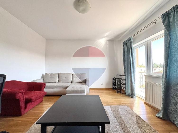 Apartament cu 2 camere decomandat, mobilat în Tractorul