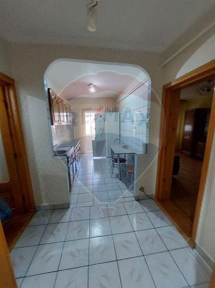 Apartament cu 3 camere ultracentral - 3