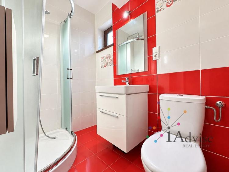 Apartament cu 3 camere decomandat, mobilat în Brașovul Vechi