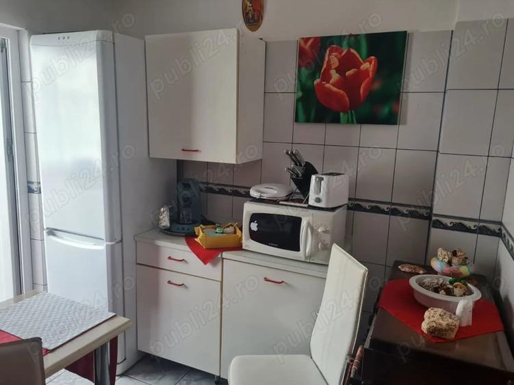 Apartament cu 3 camere decomandat în Inel I