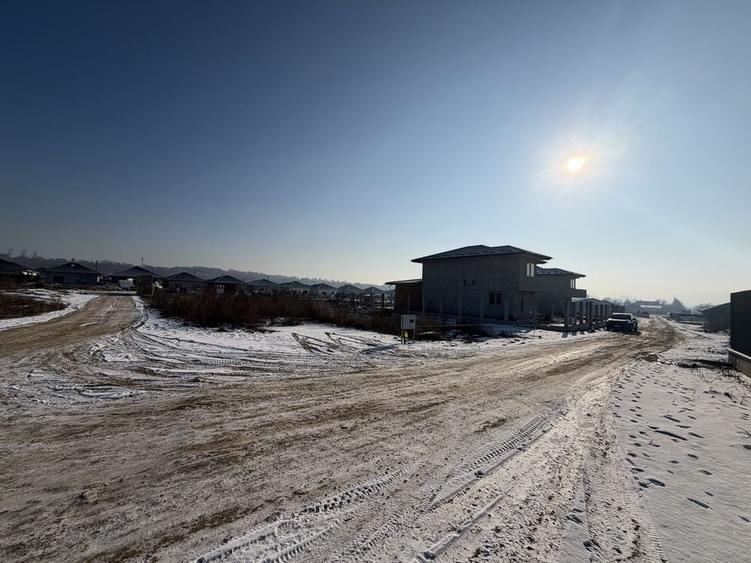 Teren intravilan,650mp,zona Stefan Procopiu(cartier Grivita Ap) - 1