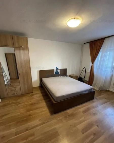 Garsonieră decomandată în Eroii Revoluției