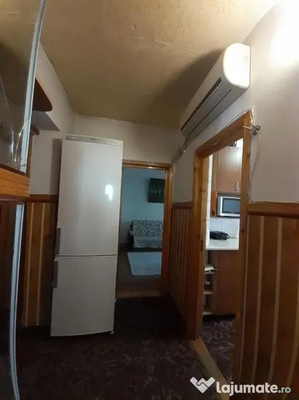 Apartament cu 2 camere decomandat în Nicolina
