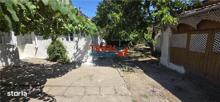 Casă cu 3 camere în Cricău