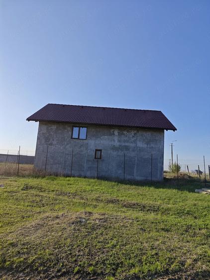 Casă cu Teren 1600 Mp în Gottlob