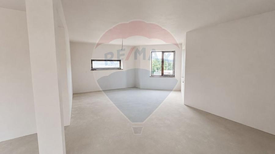 Casa / Vila cu 4 camere de vanzare - 12
