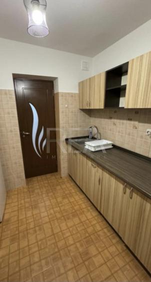 Apartament cu 3 camere semidecomandat, mobilat în Crângași