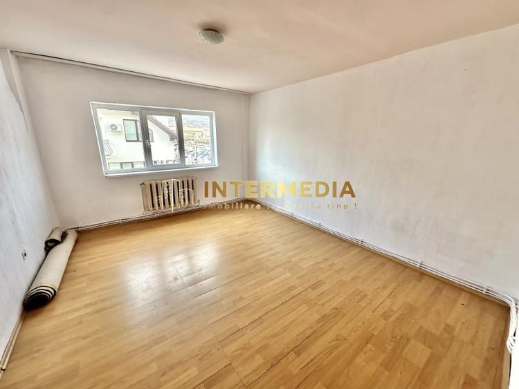 Garsonieră decomandată în Cetate