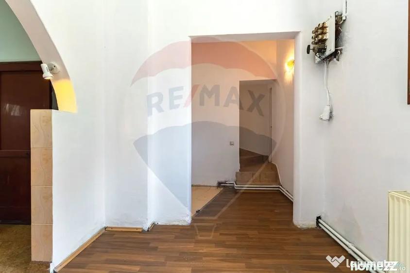 Casă cu 4 camere cu Teren 587 Mp în Colonia 1 Mai
