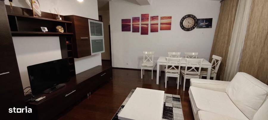 Apartament cu 3 camere decomandat în Jiului