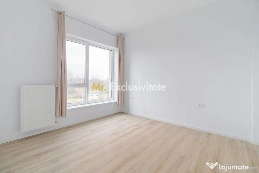 Apartament cu 3 camere semidecomandat în 1 Decembrie