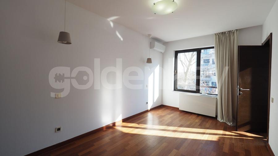 Duplex cu 5 camere cu Canalizare în Pipera