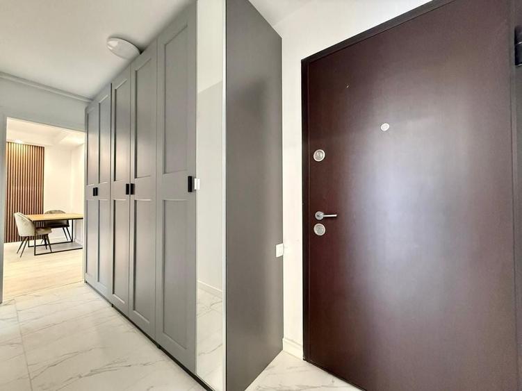Apartament cu 3 camere decomandat în Ștefăneștii de Jos
