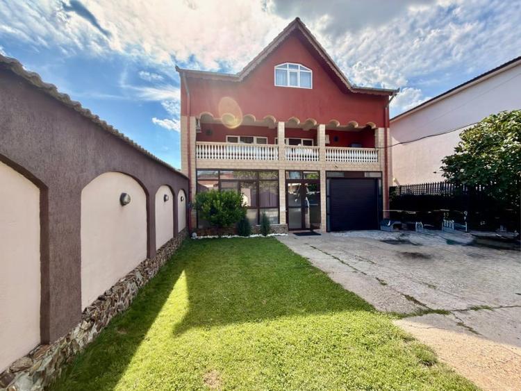 Casă spațioasă P+1 cu demisol, 230 mp, garaj si teren 626 mp – Brestei - 2