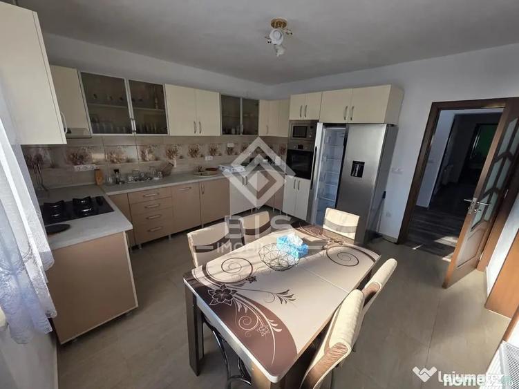 Casă cu 5 camere cu Teren 425 Mp în Unirea