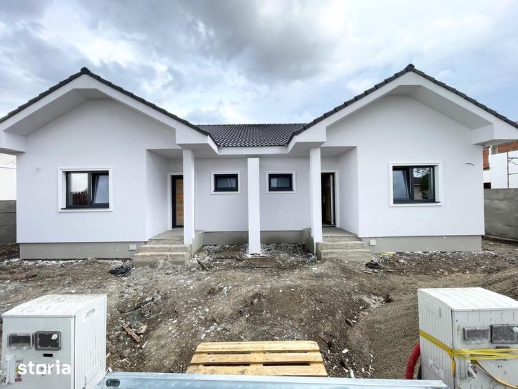 Casă cu 3 camere cu Teren 315 Mp în Moșnița Nouă