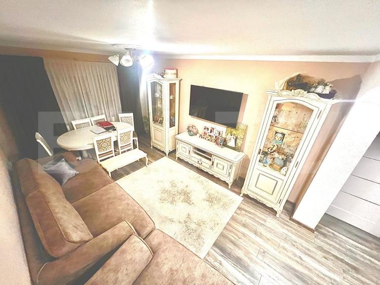 Apartament cu 4 camere decomandat, mobilat în Șimleu Silvaniei
