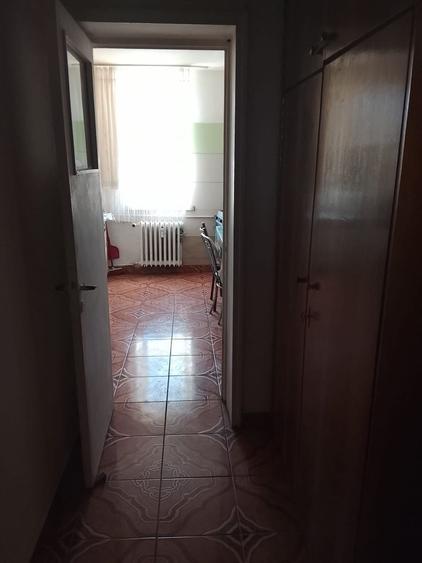 Apartament cu 2 camere decomandat în Calea București