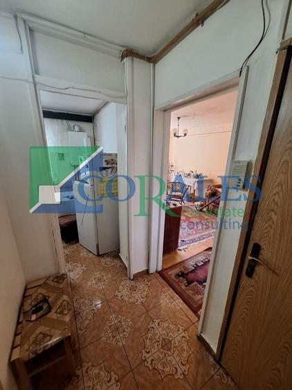 Apartament cu 3 camere decomandat în Lipovei