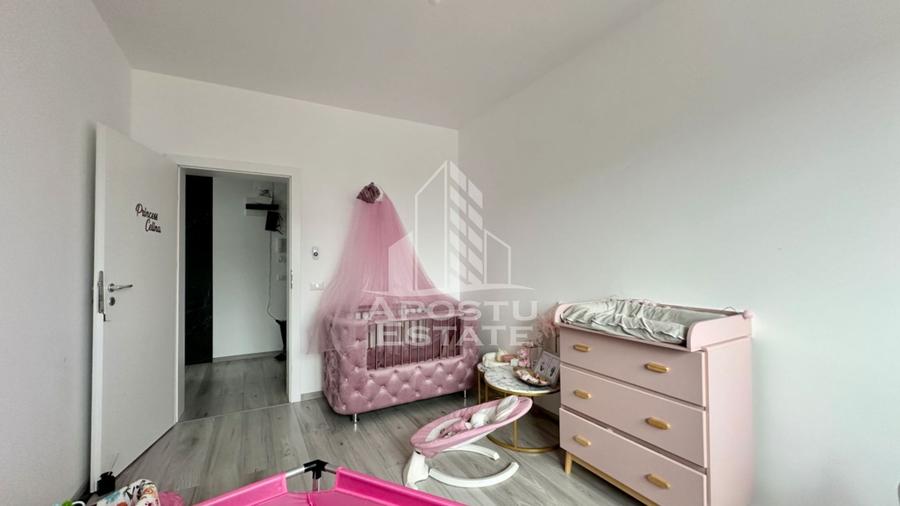 Apartament cu 3 camere decomandat, mobilat în Dumbrăvița