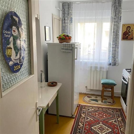 Apartament cu 3 camere decomandat în Burdujeni