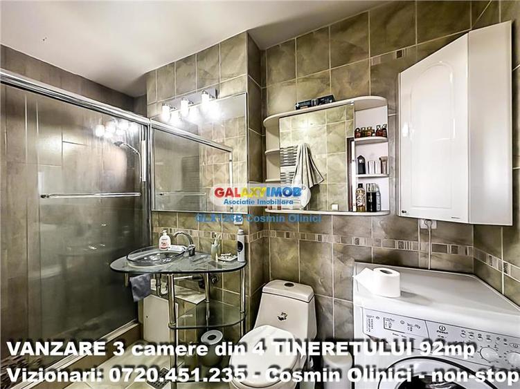 Apartament cu 3 camere semidecomandat, mobilat în Tineretului