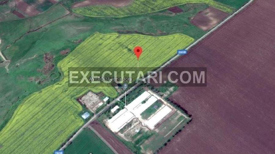 Teren agricol intravilan de 40000 mp, în Central