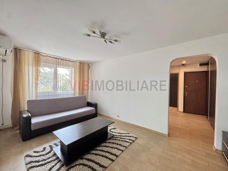Apartament cu 3 camere semidecomandat în Militari