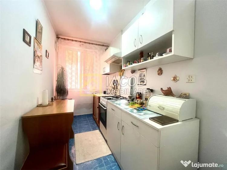 Garsonieră decomandată în Gară