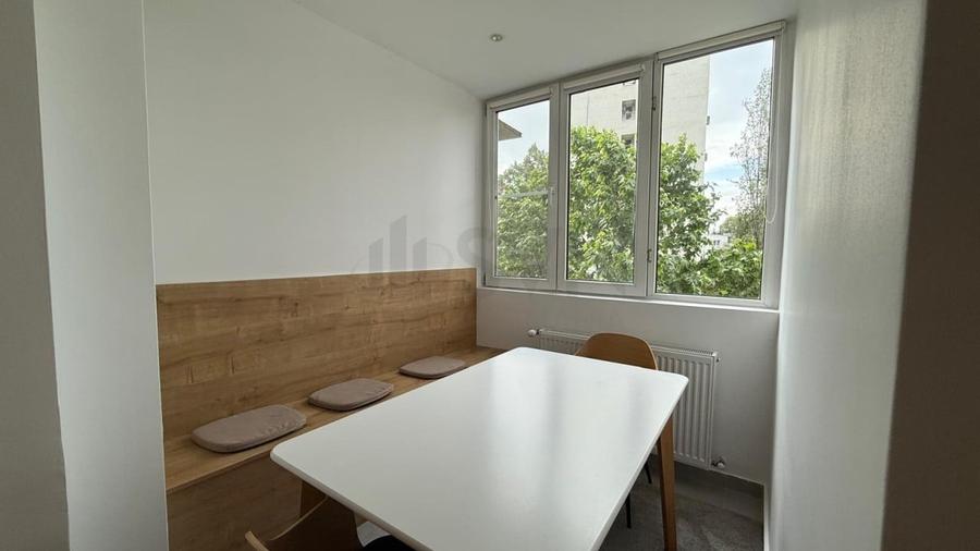 Apartament cu 2 camere semidecomandat, mobilat în Unirii