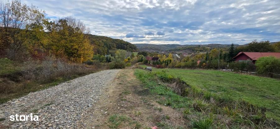 Teren de 1500 mp, în Mărgineni