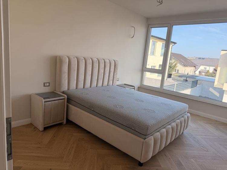 Casă cu 3 camere în Exterior Vest