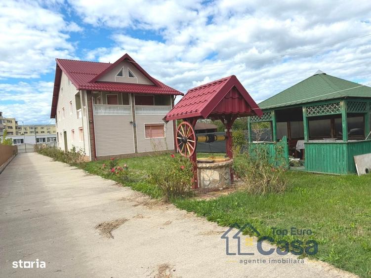 Casă cu 4 camere cu Teren 1676 Mp în Central